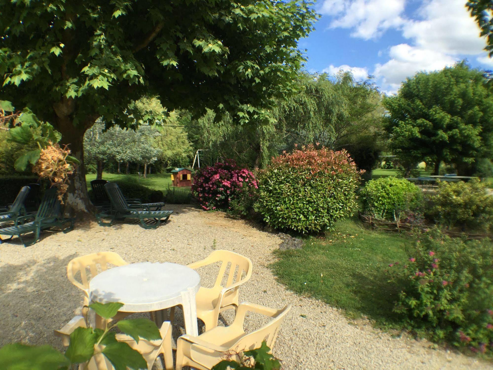 Siorac-en-Périgord Auberge De La Petite Reine מראה חיצוני תמונה